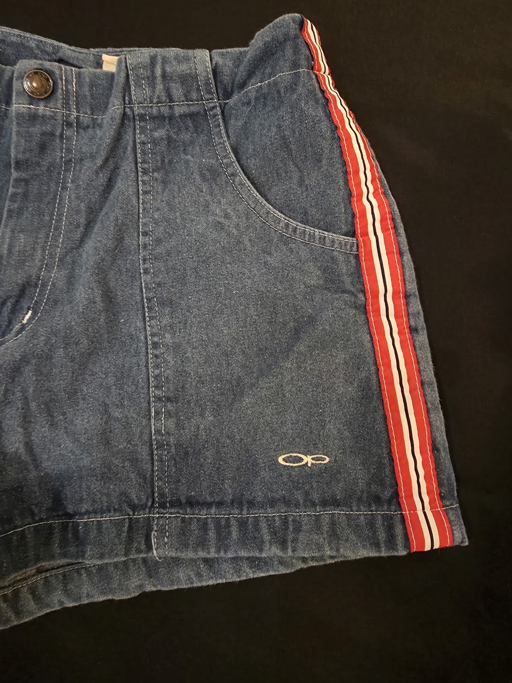 The OP Denim Shorts are your new go-to for effortless Y2K style Size 11 - Picture 5 of 6